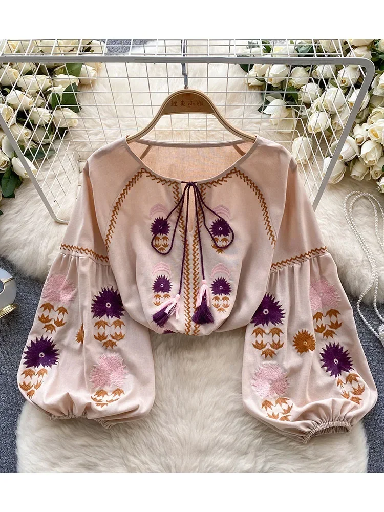 Women Autumn Blouse Vintage Ethnic Style Long Sleeve Shirt Embroidered Loose Temperament Appear Thin Foreigner Top D5541