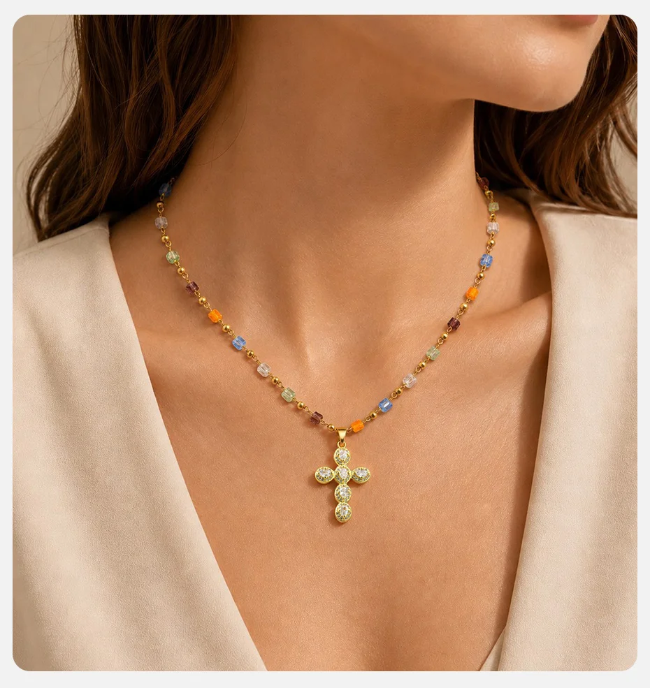 Vnox Mehrfarbige CZ-Steine Kreuz-Anhänger-Halskette für Frauen, vergoldet, bunte Zirkon-Religionskette, christlicher Schmuck – Detail 4