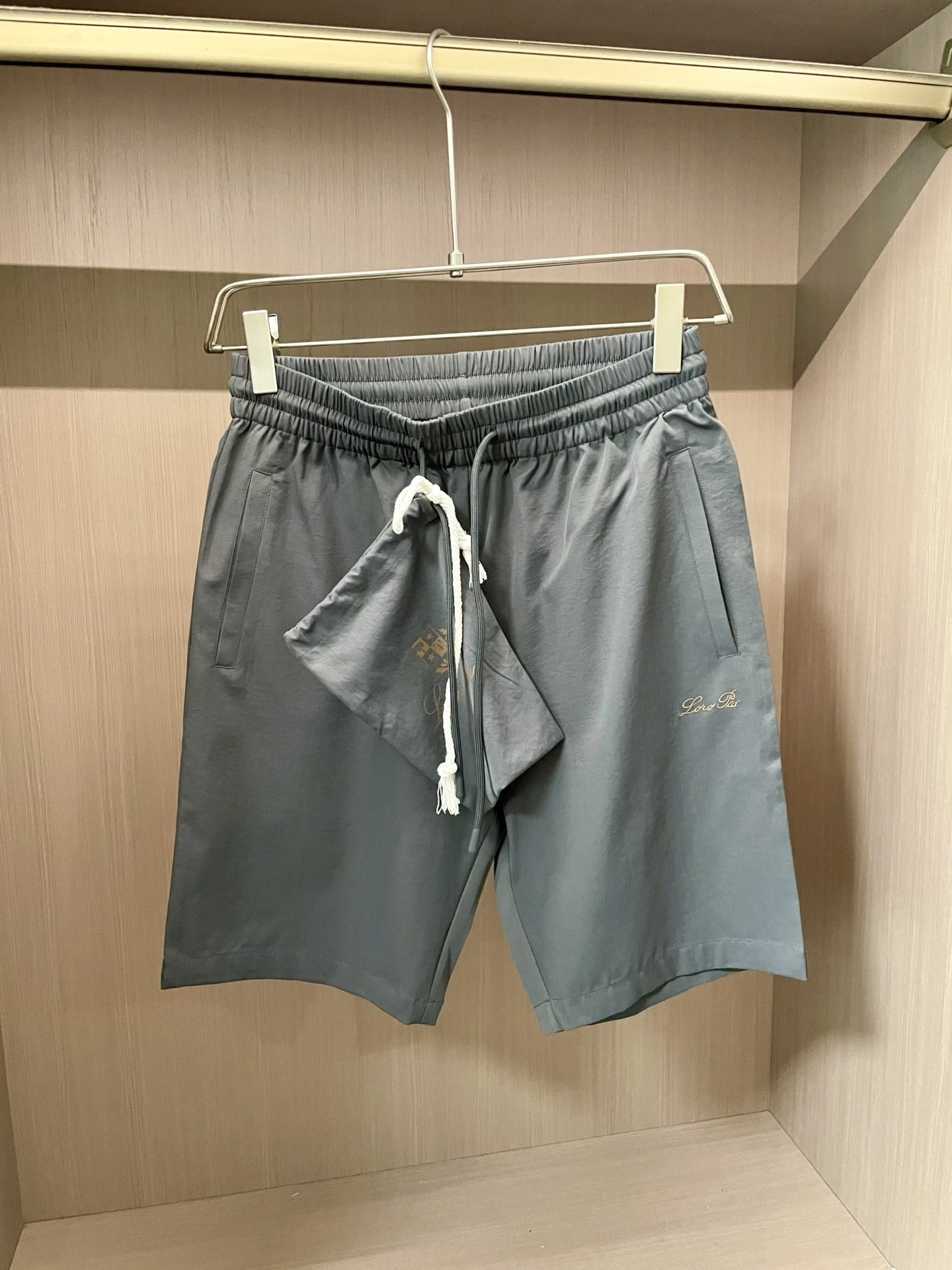 

LP Italy 25ss comfortable breathable drawstring straight beach pants men's casual five-point shorts