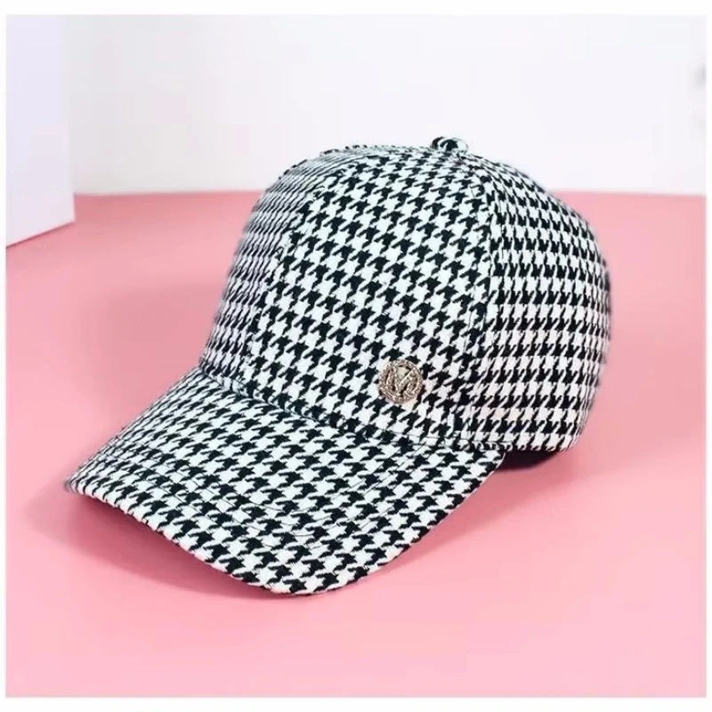 Autumn and Winter Plaid Cap Women's Houndstooth Versatile Fashion Warm Baseball Hat Women's Spring and Autumn Travel Hat