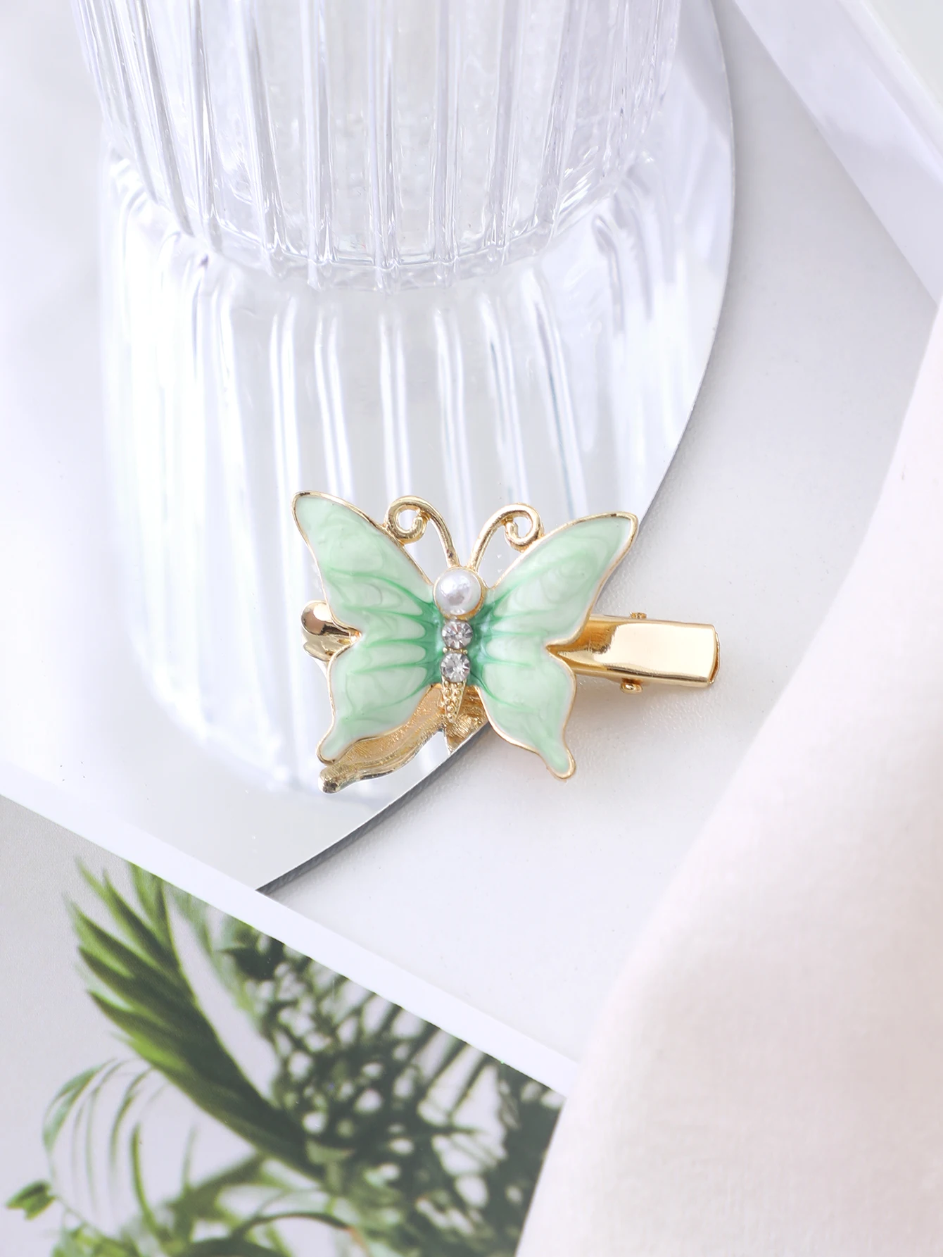 

Butterfly Hair Clip Cute Pearl Claw Clip Green Rhinestone Hair Clips Metal Hair Barrett Korean Hair Accessories for Women Girls