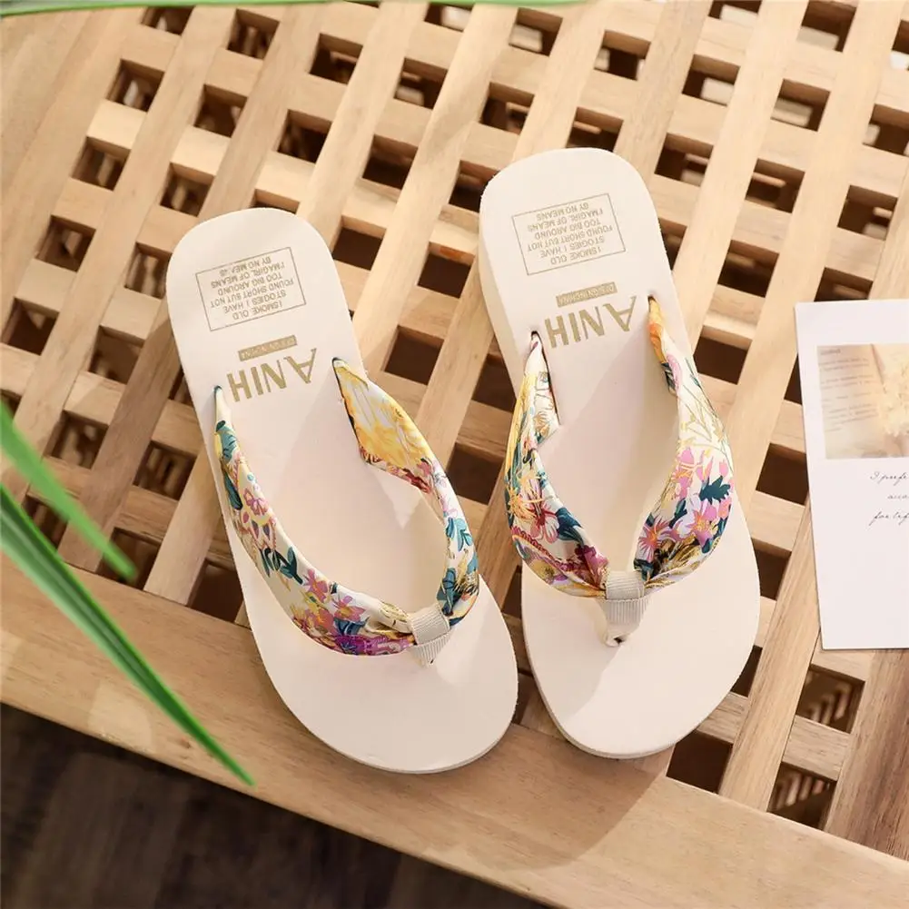 

2023 Summer Floral Printing Slippers Women Bohemian Satin Strap Platform Wedge Flip Flops Outdoor Thick Bottom Beach Shoes