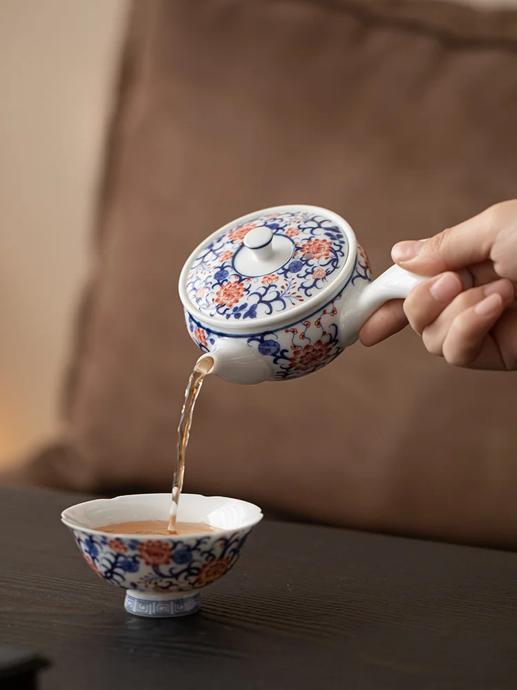 

Blue And White Ceramic Tea Pot with Side Handle for Brewing Tea Chinese Style Gongfu Tea Set Handmade in Dehua County