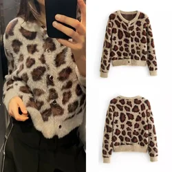 2024 autunno e inverno moda donna stampa leopardata Cardigan corto lavorato a maglia maglione donna Chic manica lunga bottoni cappotti top