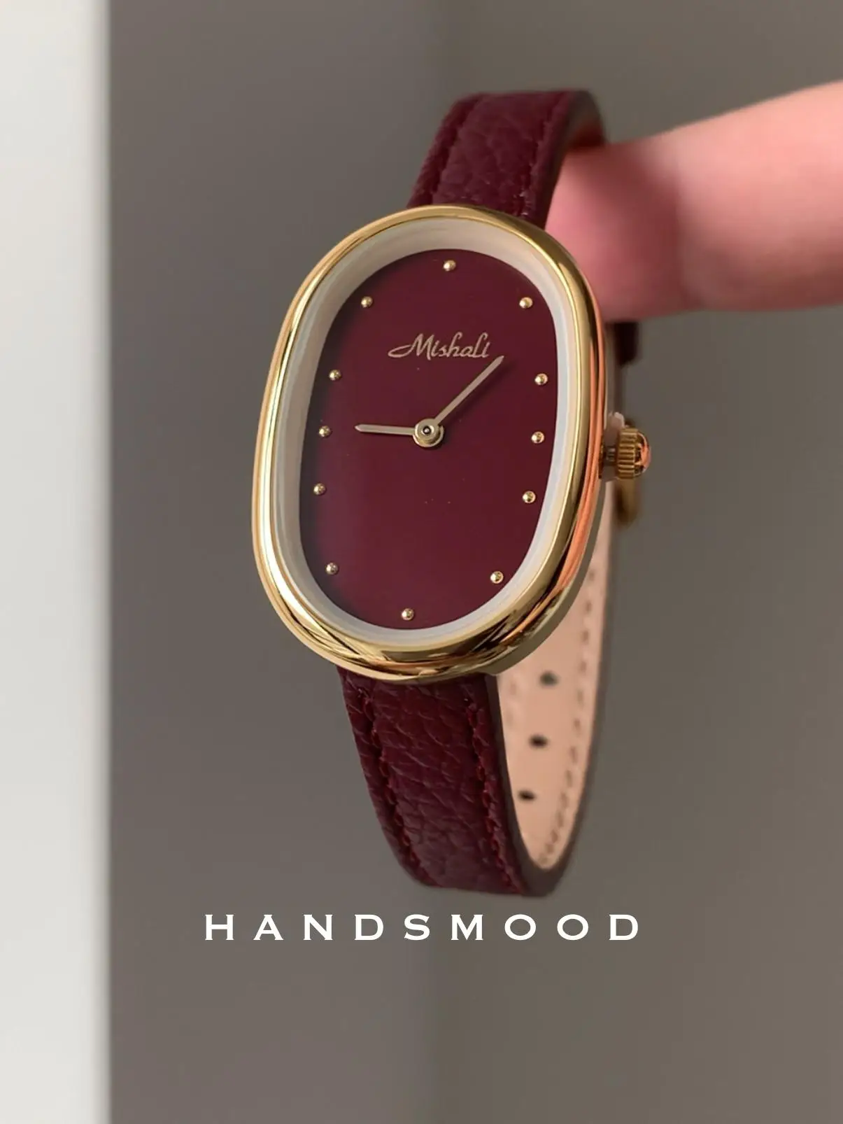 Autumn and winter atmosphere retro white popular oval leather ladies watch high-end luxury women's watch gift for girlfriend
