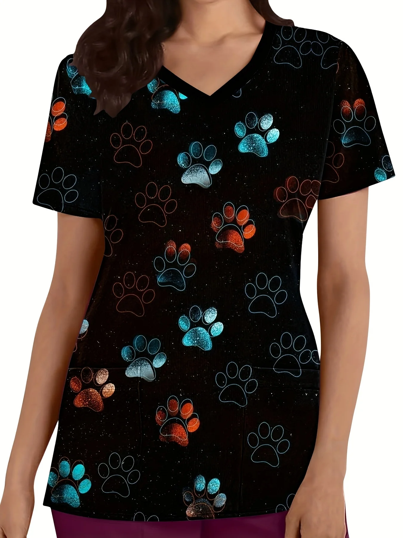 

Women's Casual V-Neck Short Sleeve Nurse Uniform Top - Cute Cartoon Pig & Floral Print Work Shirt with Pockets for Workers