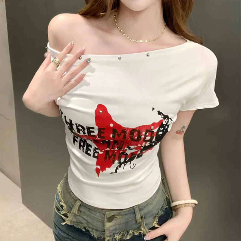Off Shoulder T-Shirt Studded Star Graphic Print Off-the-Shoulder Relaxe Tee Top Women Summer Millennial Y2K Streetwear