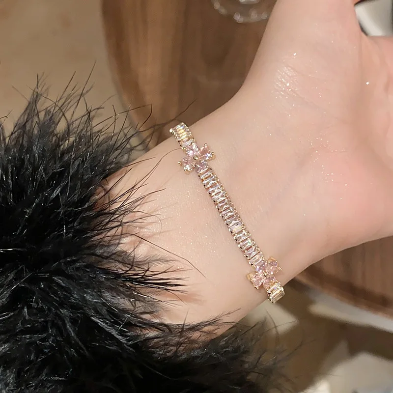 Sparkling Zircon Heart Flower Adjustable Cuff - Korean Style Dainty Statement Jewelry