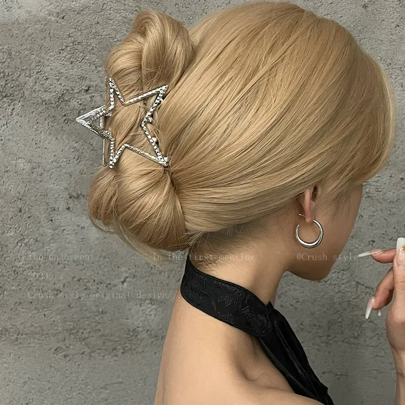 Pinzas para el pelo de estrella hueca para mujer, Estrella Y2K, corazón de pentagrama de plata dulce, encanto fresco para niñas, Clip para el cabello, estética, accesorios para el cabello