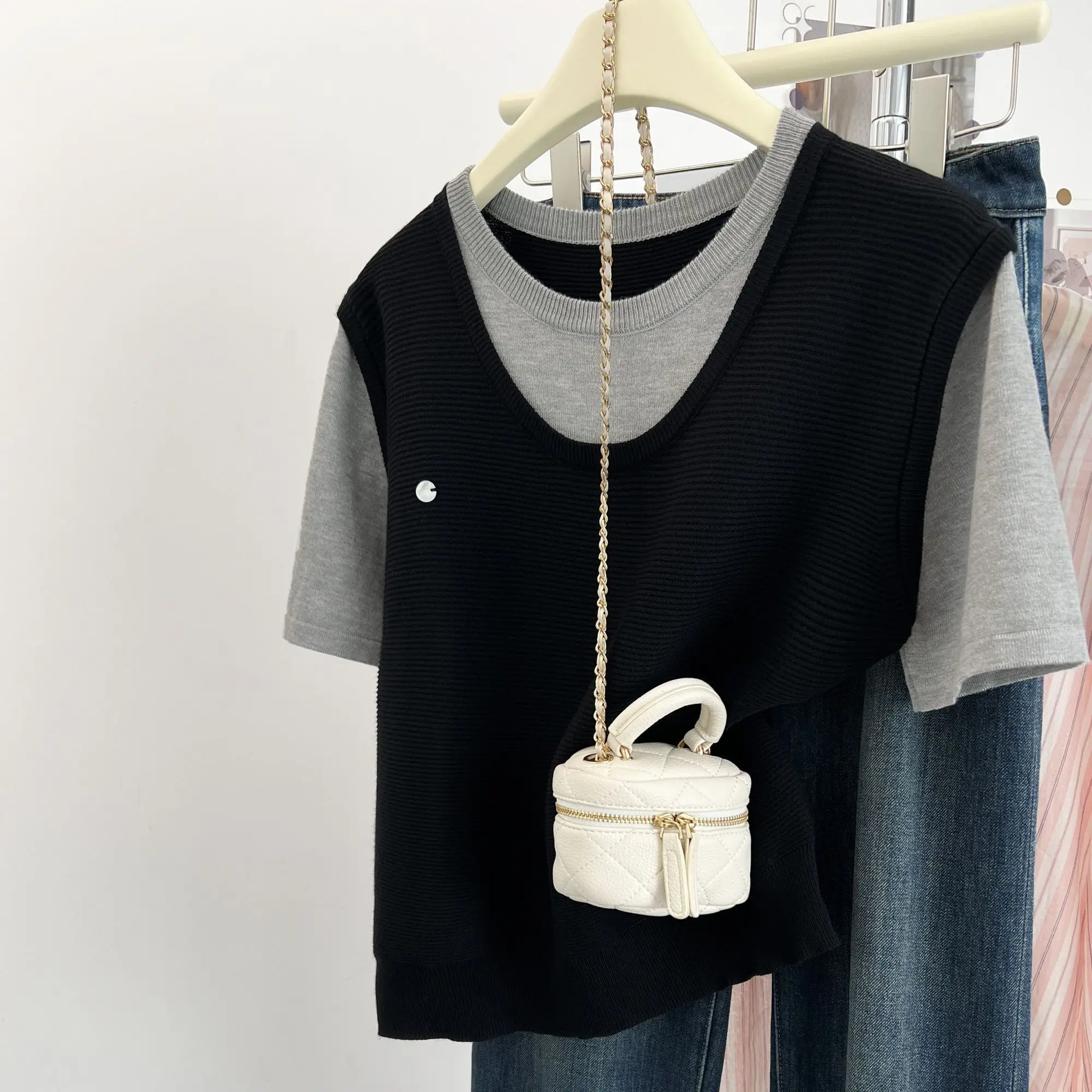 

Dalong Women's Unique Style Sweater Summer Non-Ball Fabric Other Short Sleeve round Neck Regular Length Color Block Knitted Top