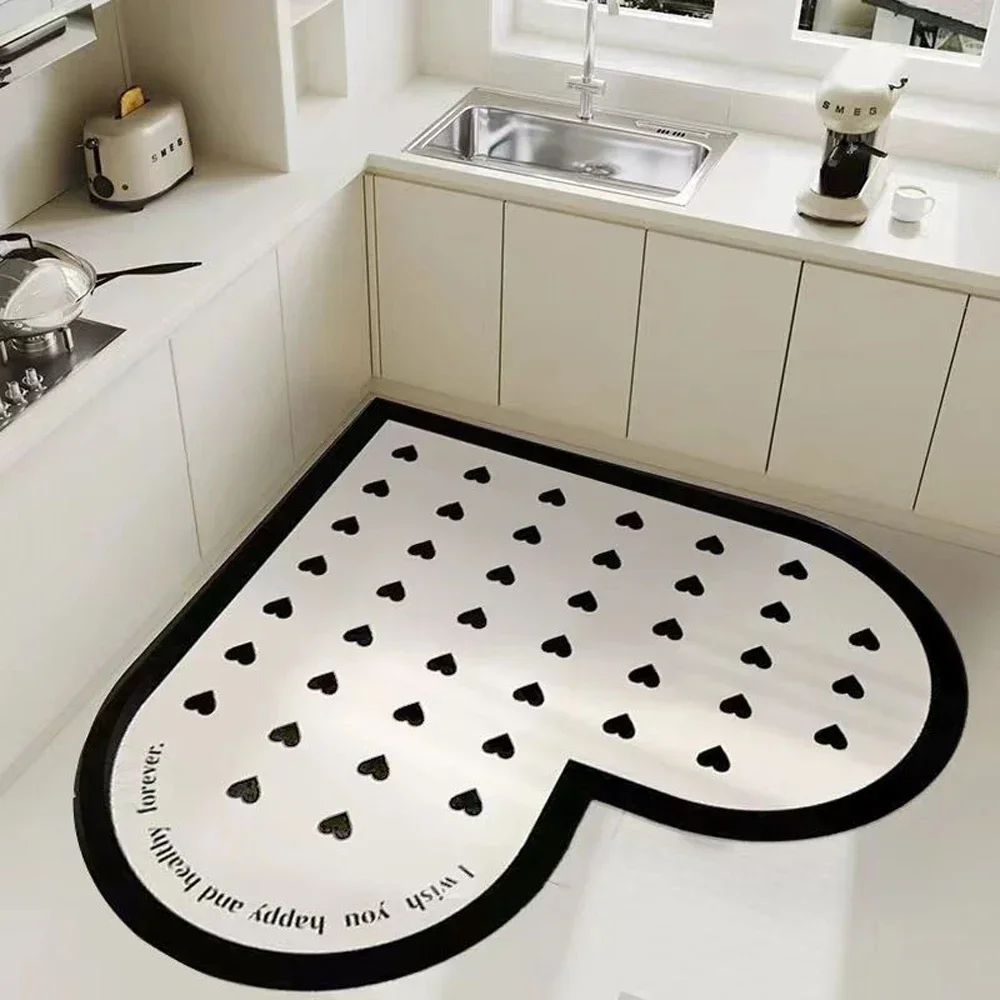 Heart-shaped Diatom Mud Kitchen Non-slip Mat Washable Absorbent Soft Bathroom Carpet Home Living Room Bedroom Decorative Mat