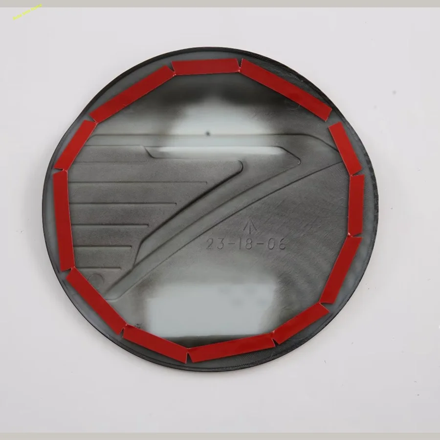 Filler Fuel Door Guard Oil Gas Tank Cap Decoration Cover Trim Fit For Toyota Yaris Ativ / Vois 2023 2024 Exterior Accessories