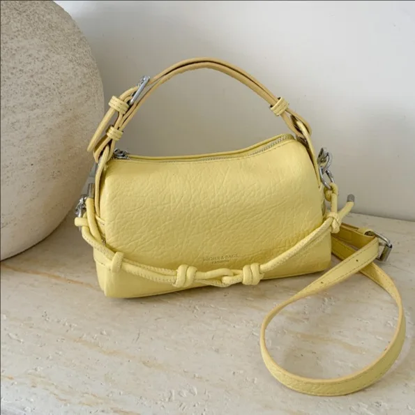 

2025 Новая модная минималистичная сумка-тоут для женщин, стильная повседневная сумка через плечо, многофункциональная роскошная дизайнерская сумка для