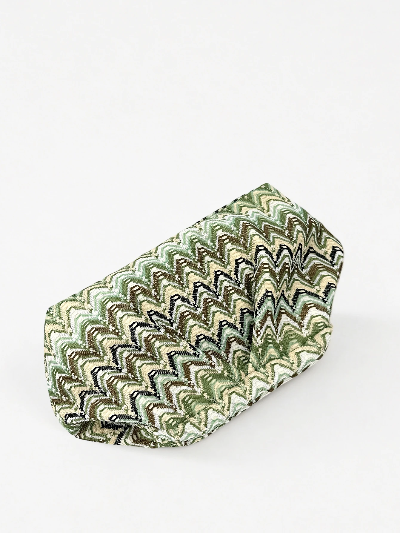 Fresh Green Wave-Pattern Clutch Bag for Women, Forest Style Ins Style Jacquard Fabric Makeup Bag, Large Capacity, Multi-Functional, Travel Portable Daily Commuting Storage Bag (Pattern Random)