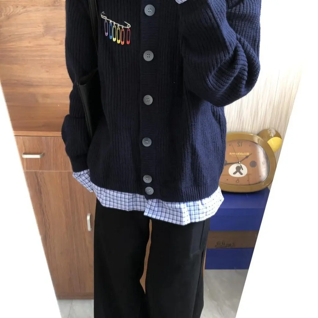 レディースレトロチェック柄ステッチニットジャケット、レイジー風フェイクツーピースカーディガン、トレンド秋冬セーターデザインセンス