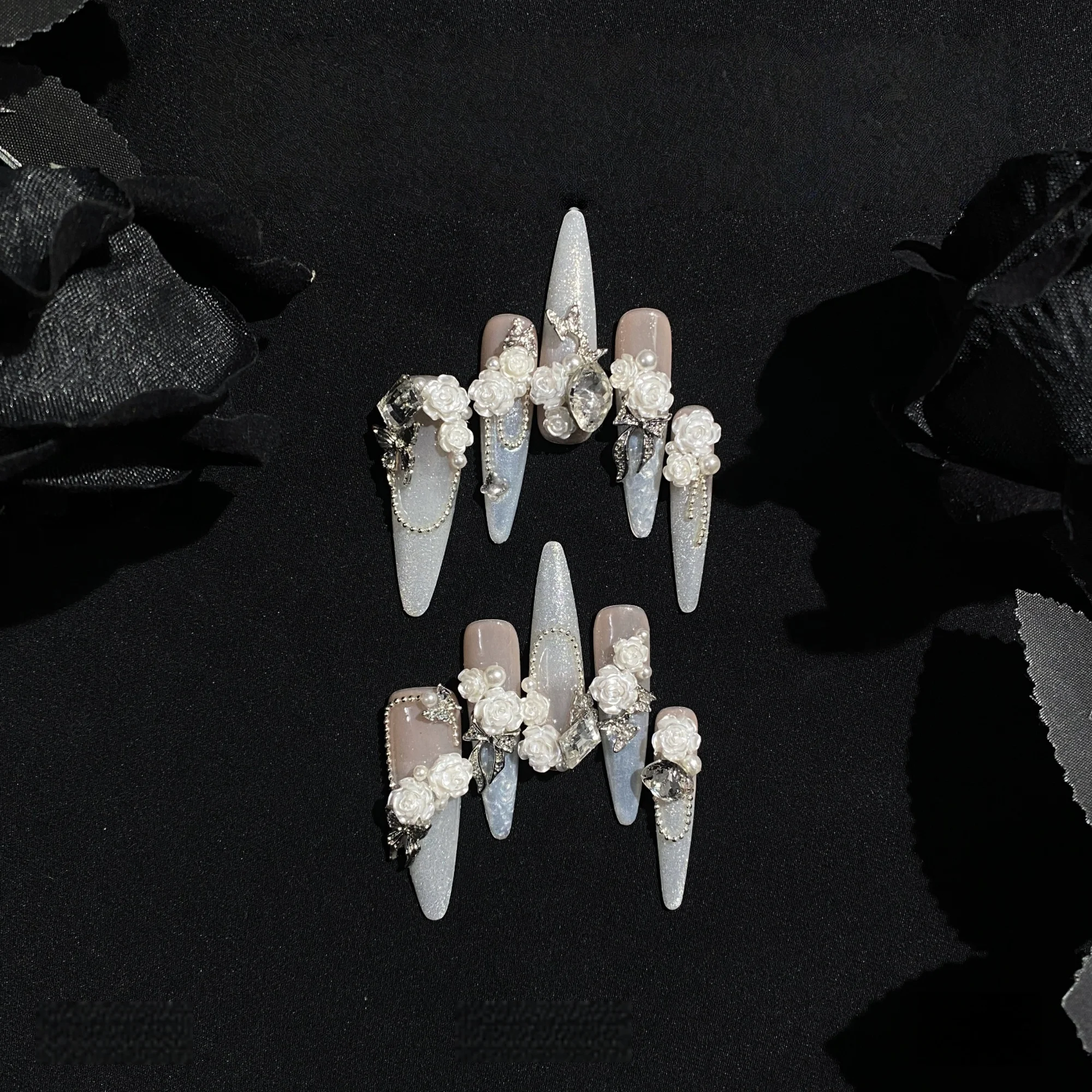 Armure de mariage, yeux de chat blanc nacré, presse sur les ongles, fait à la main, dégradé de paillettes fines, robe de mariée, faux ongles à fleurs