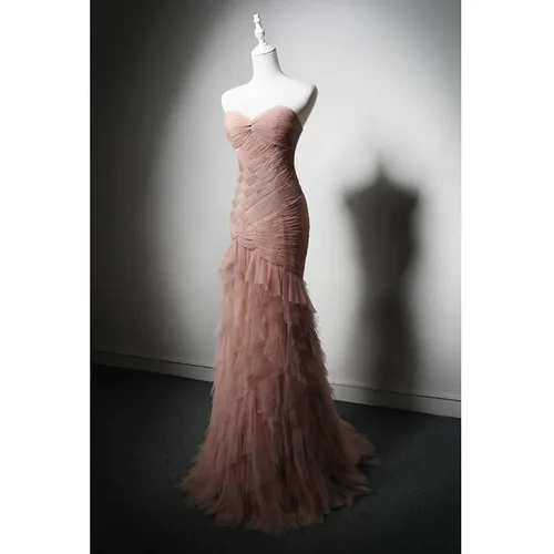 Abbigliamento da festa e vacanza