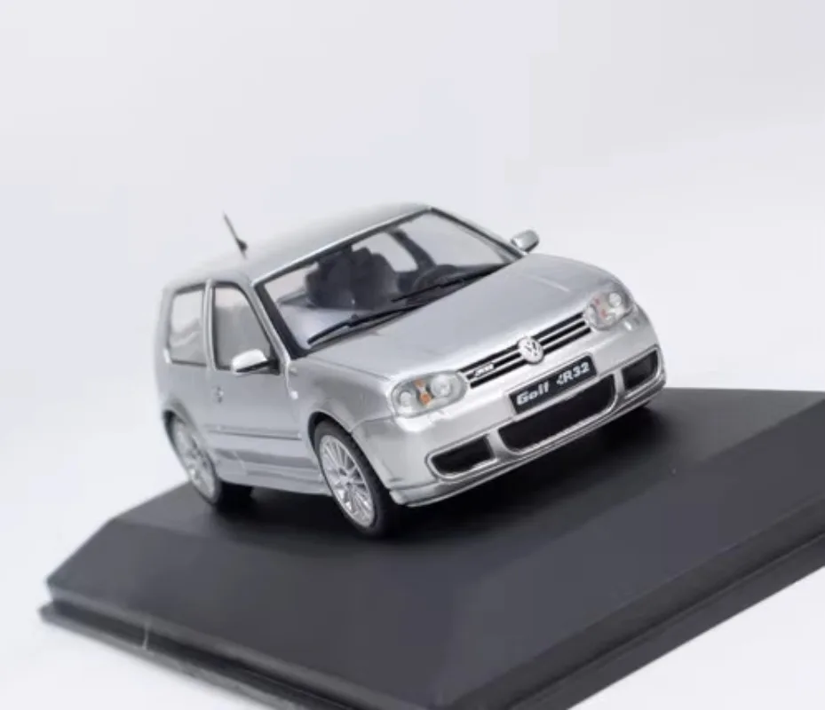 Diecast Car Model 1/43 Scale Volkswagen GOLF R32 Station Wagon Model Emulating Alloy SUV Car Model Gifts Collectible Ornaments