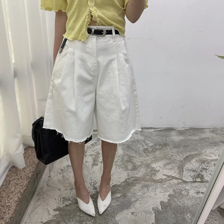 

Casual High Waist Wide Leg Jeans Five-Quarter Length Frayed Hem Washed out Lightened Straight Cut Loose Fit Cotton Denim