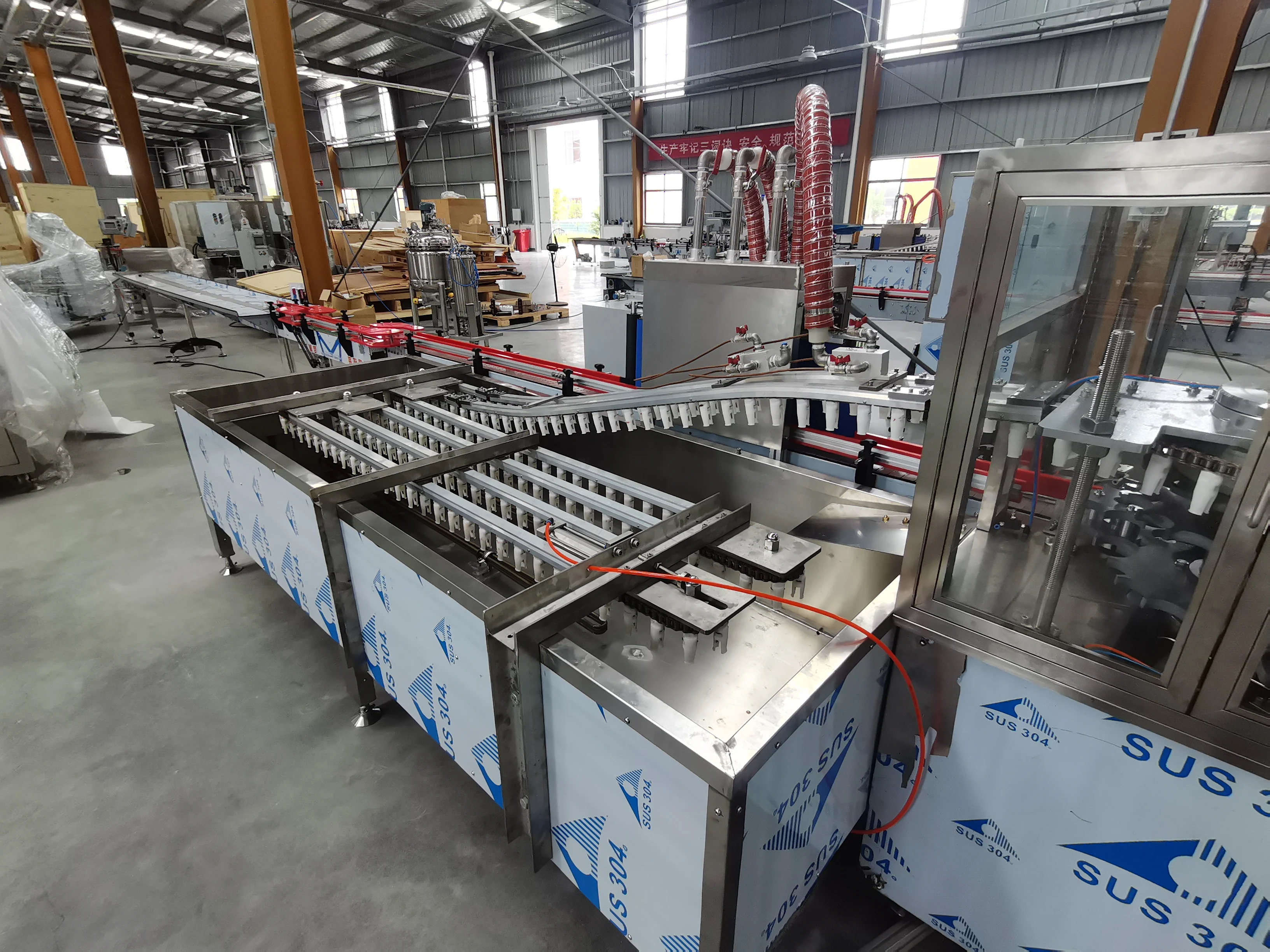 Automatic Bottling Line Low Noise Commercial Liquid Beverage Bottling Assembly Line
