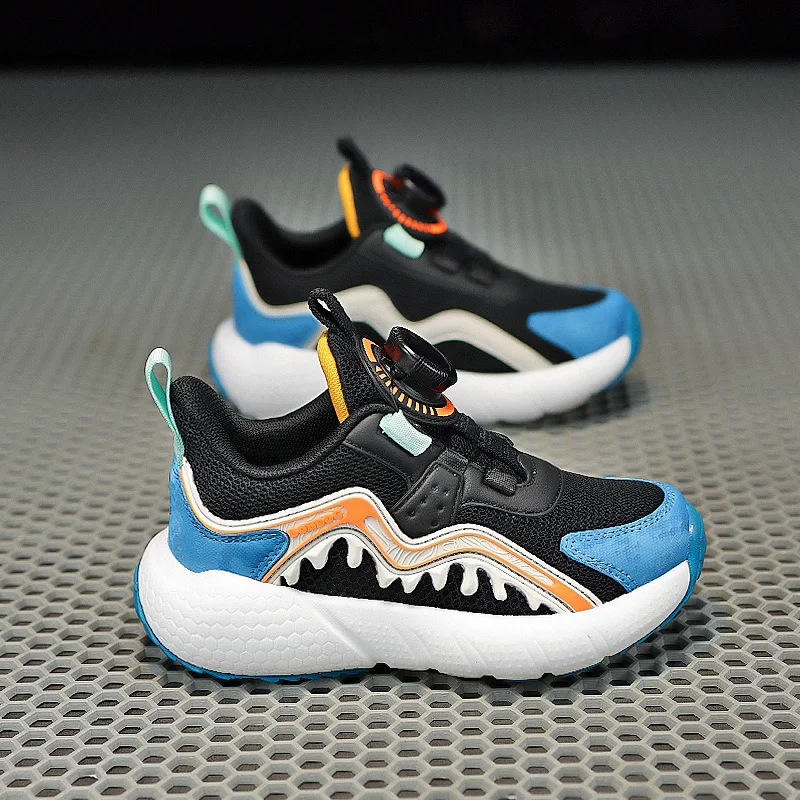 

New Stable Trendy Childrens Sports Shoes Autumn Ultra Light Breatha Running Shoes Street Versatile Foot Protection Casual Shoes