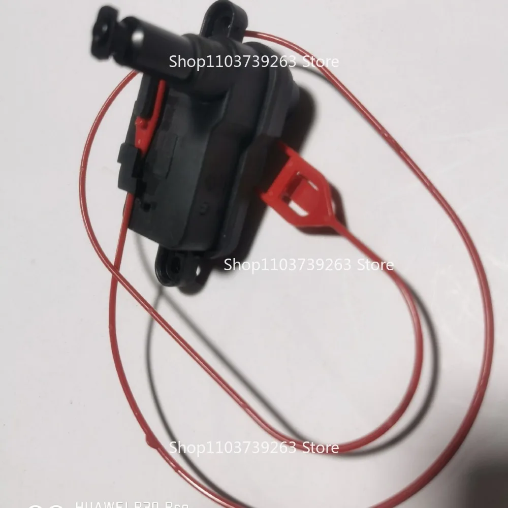 4L0862153D Suitable for A-d C7 Fuel Tank Cap Motor A6L Fuel Tank Door Actuator 2PCS