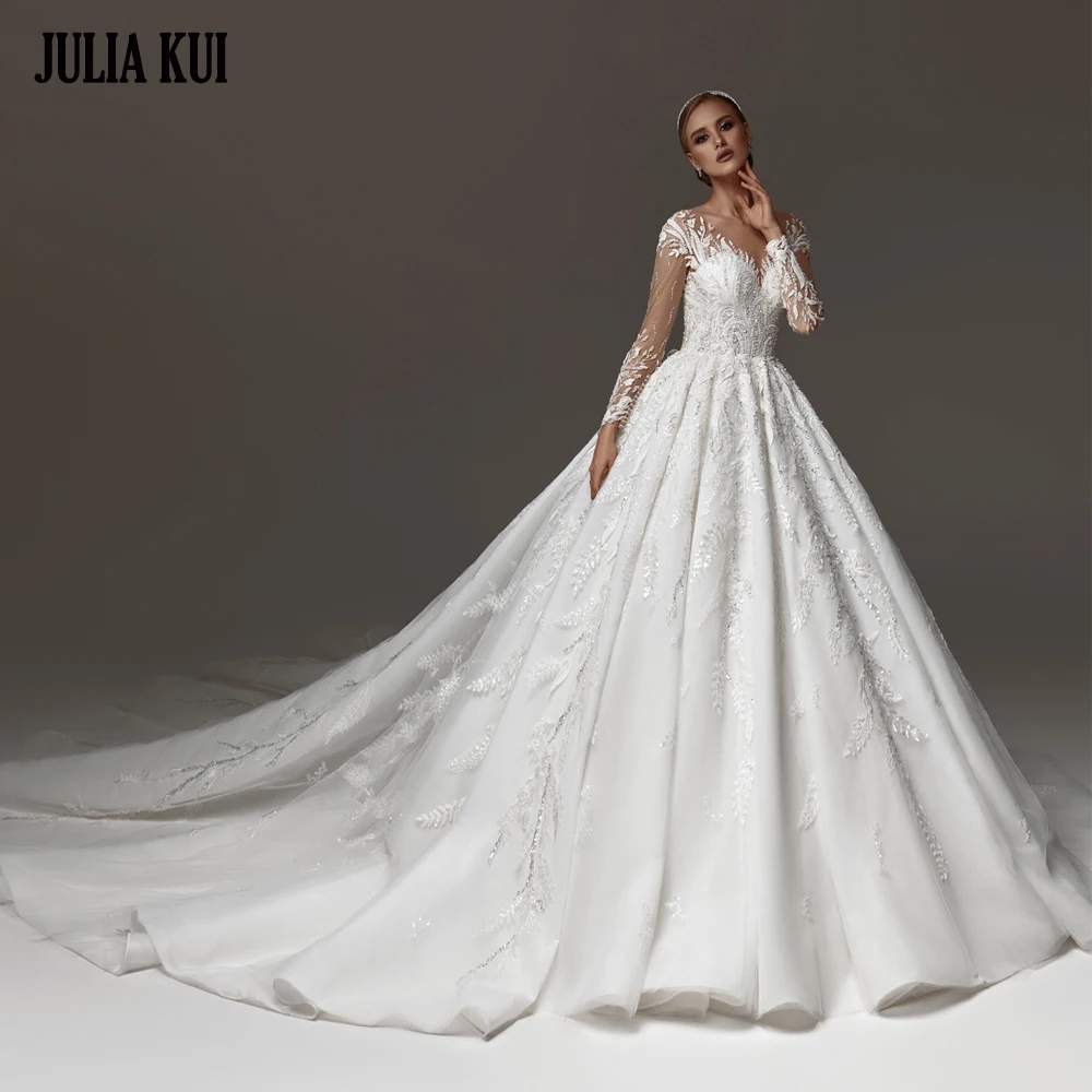 

JULIA KUI Customize Made Beauty Appliques Decoration Ball Gown Wedding Dress Full Sleeves Beadings Pearls Scoop Bridal Gowns