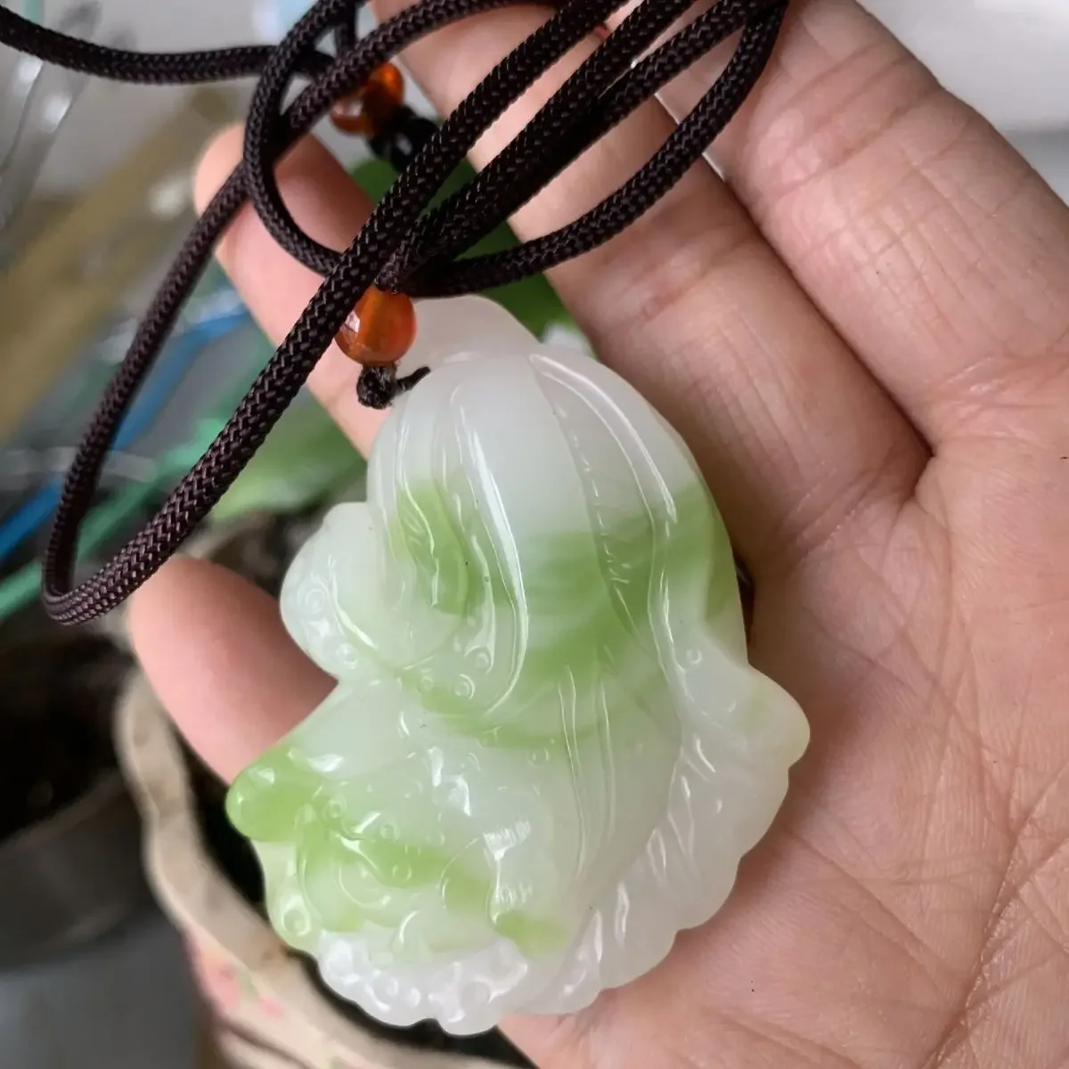 Cuibai two-color Baicai pendant, cabbage men's and women's necklace, jade pendant, handicraft