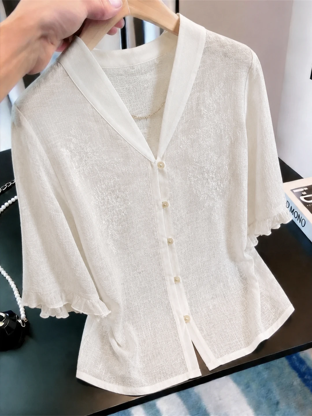 

Elegant V-Neck Short Sleeve Shirt Commute Design Single Button Women's Top Versatile Korean Style Straight Cut Silk Blend