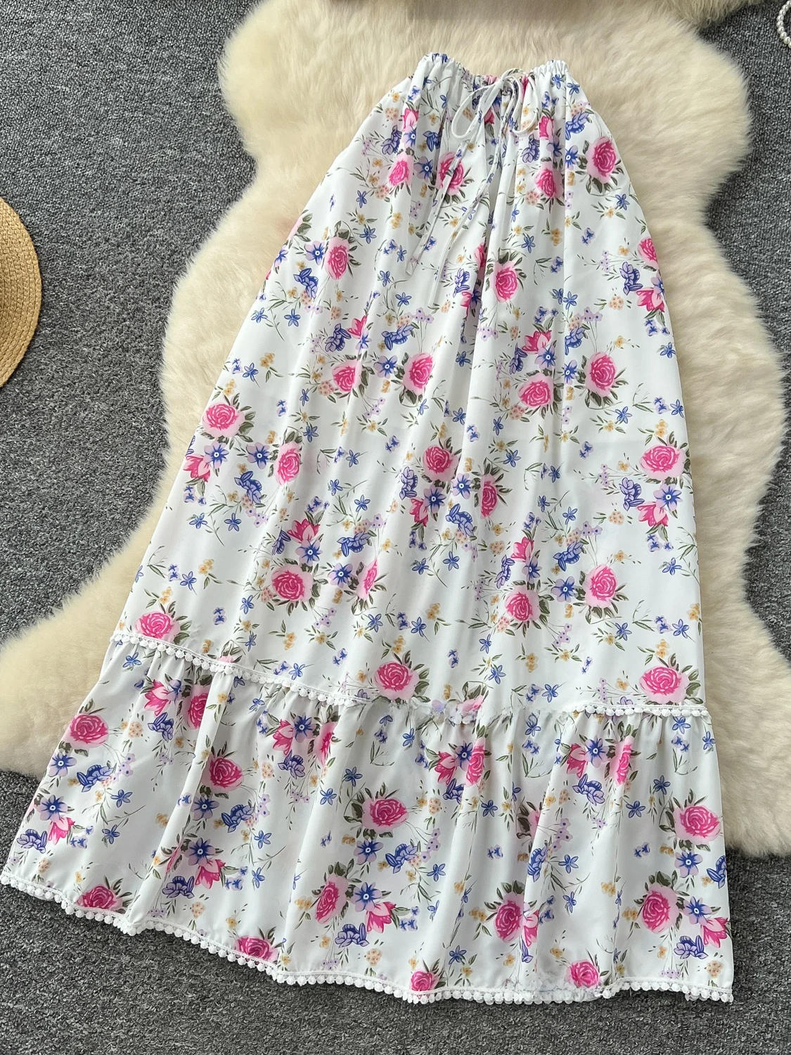 بلوزة صيفية بطبعة زهور مع تنورة نصفية عالية الخصر من الدانتيل، طقم أزياء نسائية للعطلات، بلوزة بكتف واحد وأكمام منتفخة