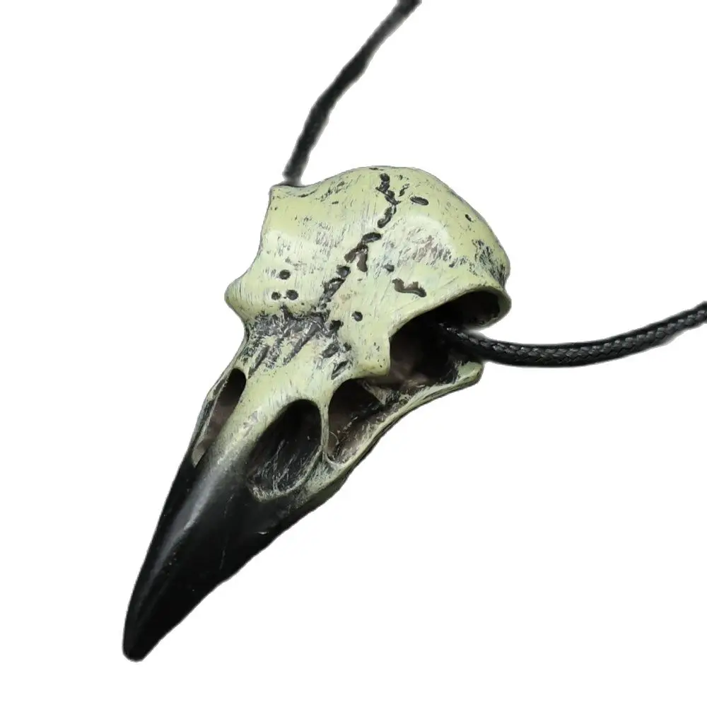 1pcs Goth Raven Skull Pendant Resin Raven Magpie Crow Gothic Gift Halloween Raven Skull Necklace