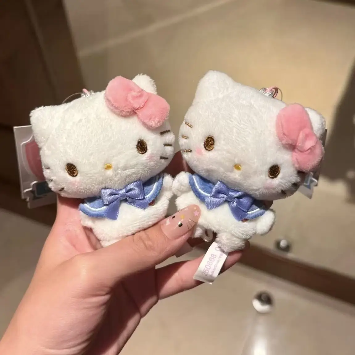 귀여운 산리오 헬로키티 봉제 인형 키체인 손가락 인형 파란 리본 장난감 봉제 동물 인형 키링 펜던트 장난감 소녀용