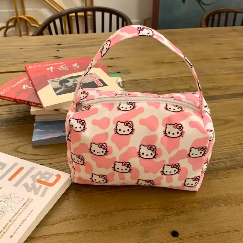 

Female Cosmetic Pouch Cartoon Printed Makeup Bag Large Capacity Toiletry Bag Travel Toiletry Kit Handbags Portable Bath Bag