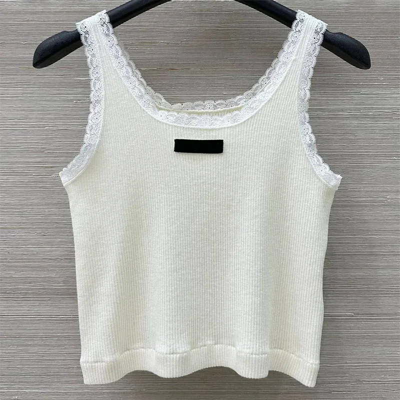 

High-quality women's lace trimmed vest blouse made of pure cotton knit, in off-white color, with a gentle and soft style 2562052