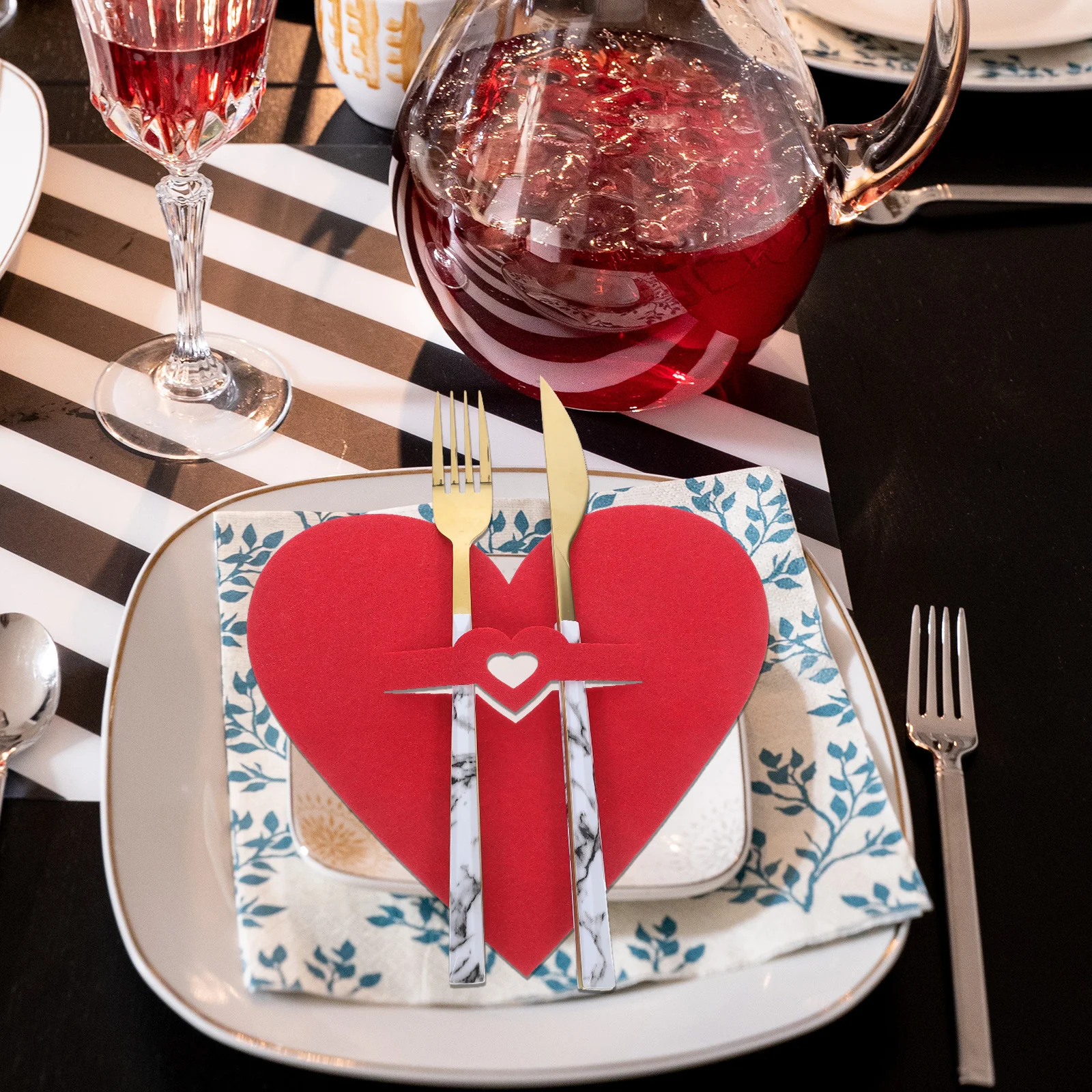 

12Pcs Heart Cutlery Bags Valentine's Day Romantic Flatware Holders Spoon Fork Organizer Kitchen Utensil Sleeves Tableware