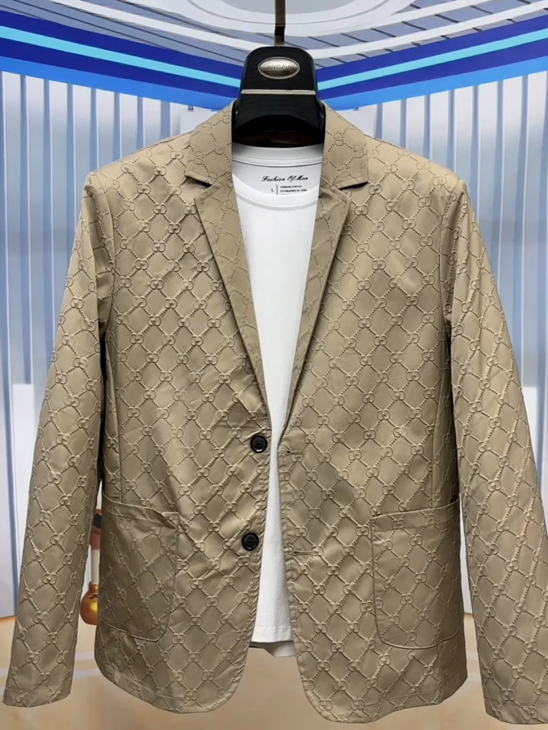 

Мужской повседневный костюм-пиджак весна-осень: новая модная модель, индивидуальный крой, мягкий, приталенный, с длинными рукавами, декорированный пуговицами