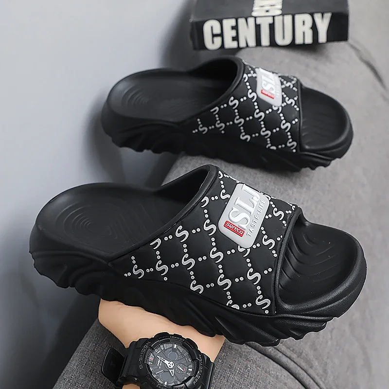 

Летние тапочки 2025 года, новые пляжные спортивные однословные домашние тапочки на толстой подошве, крутые мужские тапочки, мужские тапочки