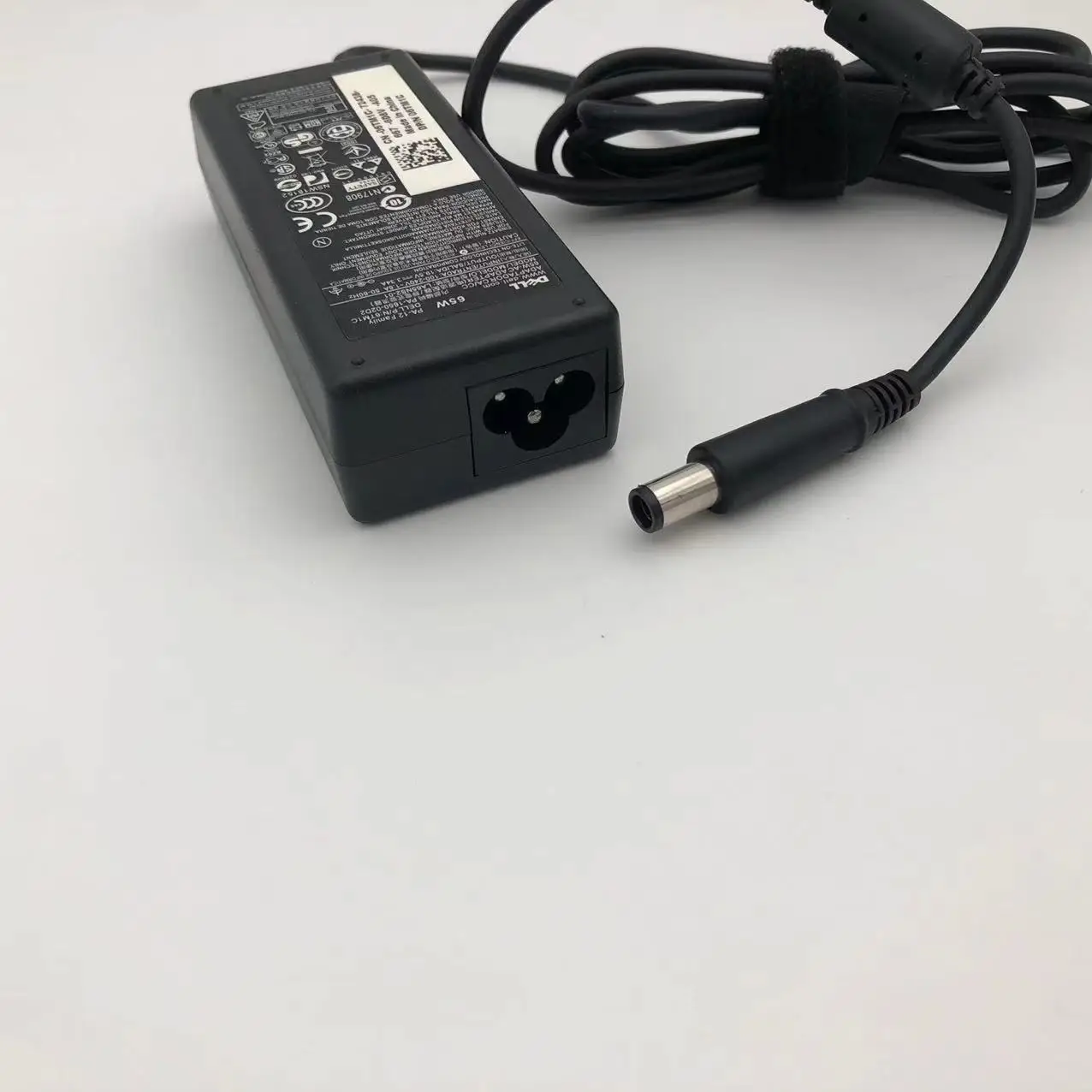 LA65NS2-01   Original New Full  DEL  65W 19.5V 3.34A Power Adapter  Round Interface