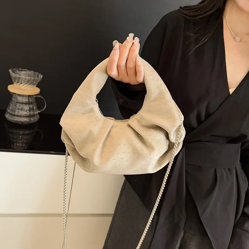 

Fashionable Pleated Handbag with Rivet Trend, Crossbody Dumpling Bag, Instagram Internet Celebrity