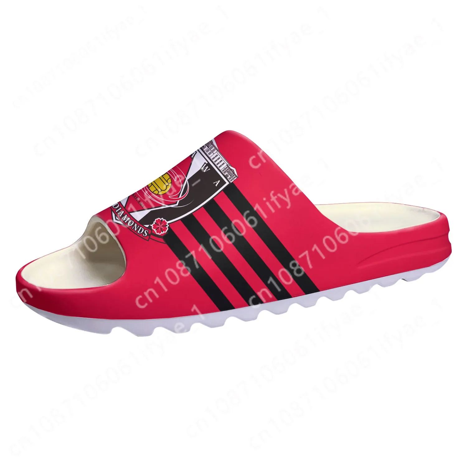 

Red Diamond Football Soft Sole Sllipers Home Clogs Customized Step On Water Shoes Mens Womens Teenager Step in Sandals