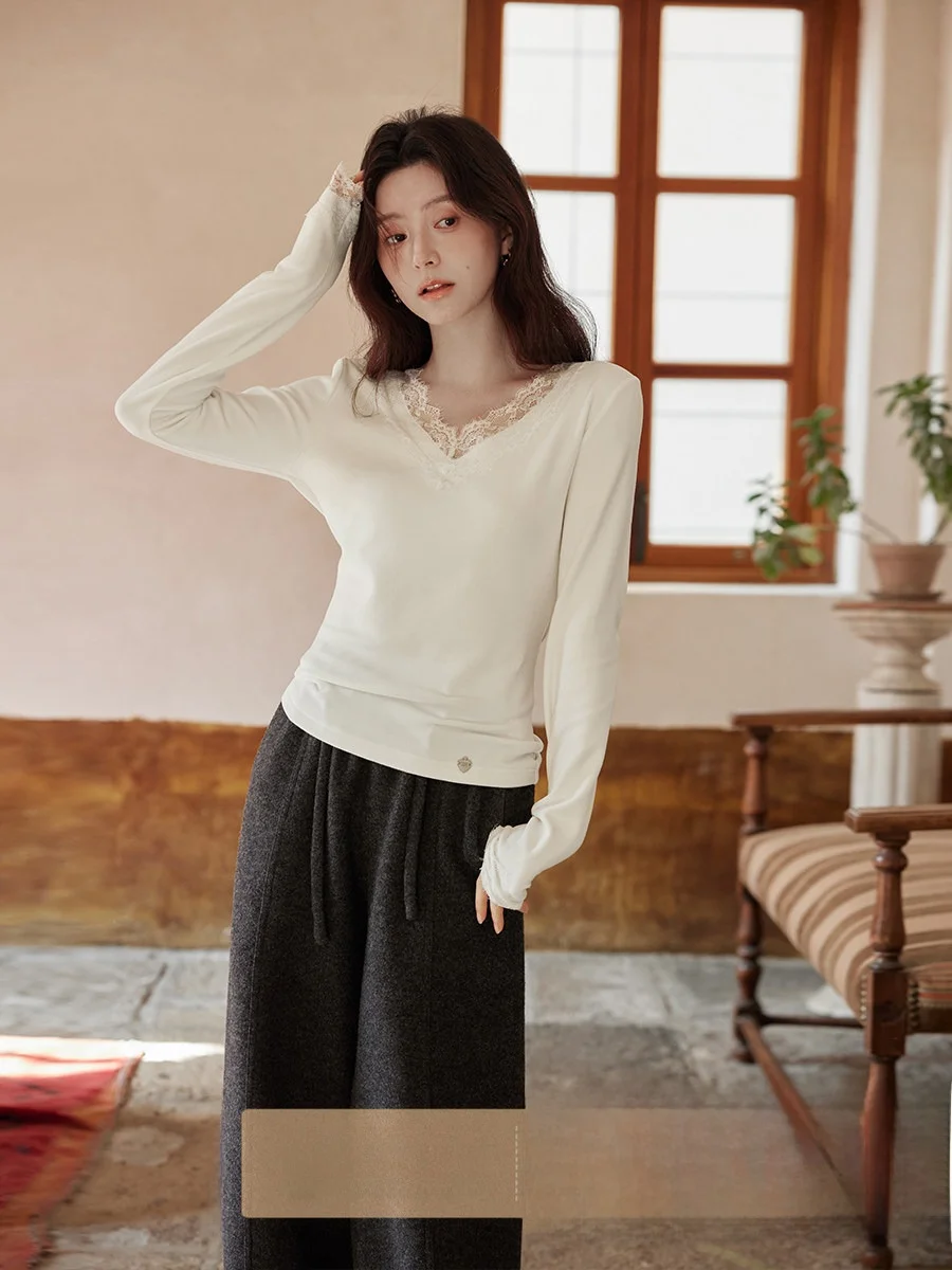 

Ele Lace Splice V-Ne T-irt oulder Appropriate Winter Korean Sle Design Sensation Small Size Ladies Top
