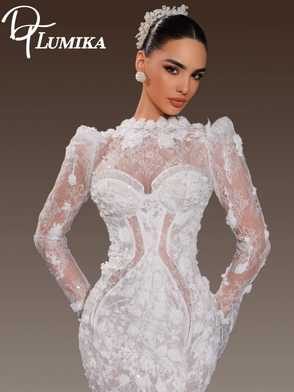 

Charming Long-Sleeved Wedding Dress Elegant Applique Bridal Gown Graceful Lace Applique Floor-Length Customized