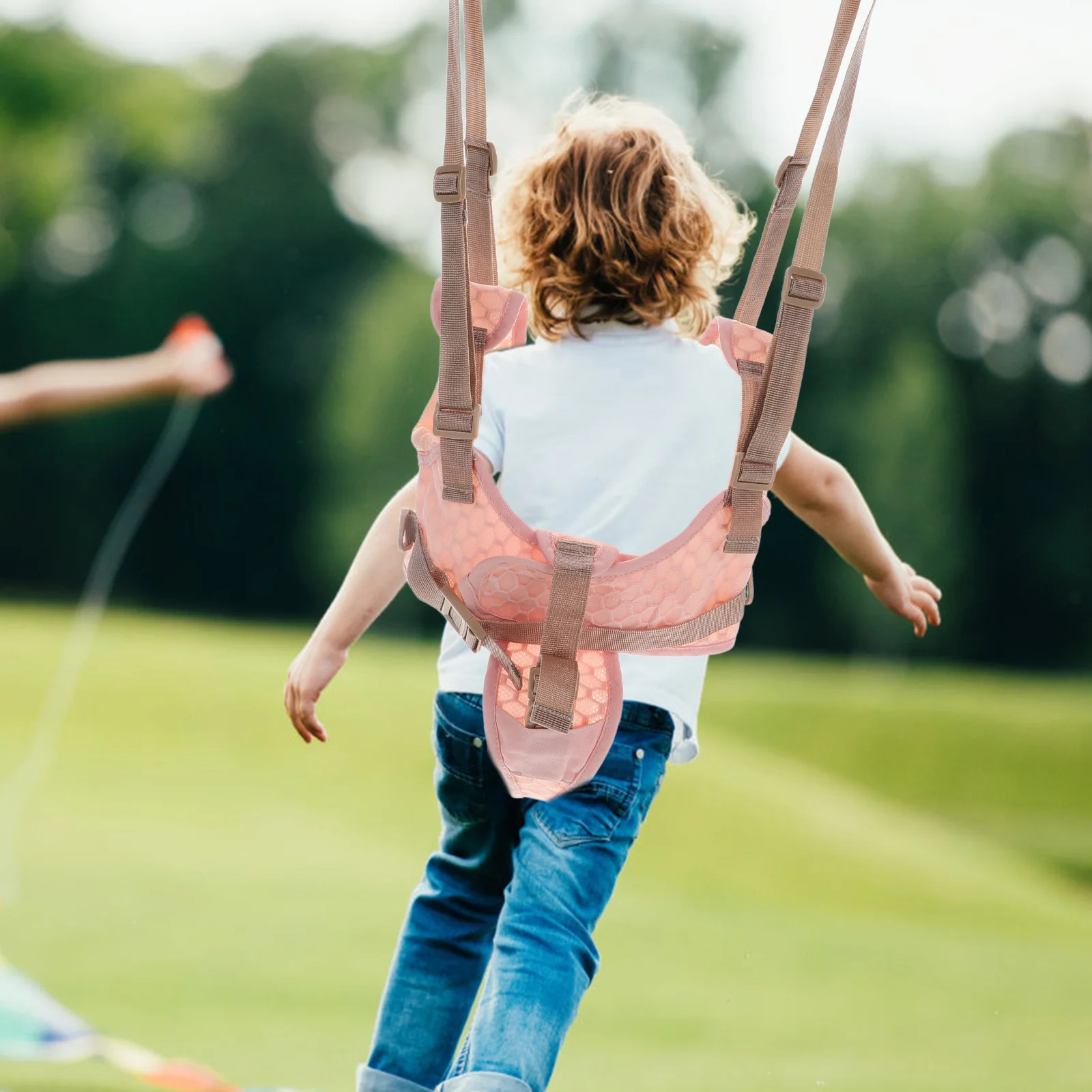 아기 보행 보조 하네스 인체공학적 디자인 안전하고 편안한 아기 보행 지원 조절 가능한 사이즈 세련된 메쉬 원단