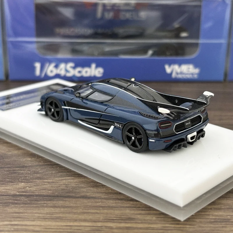 VMB 1/64 ONE1 راتينج بلون الكربون الأزرق في مجموعة 2025 هدية مقياس نموذج سيارة #6
