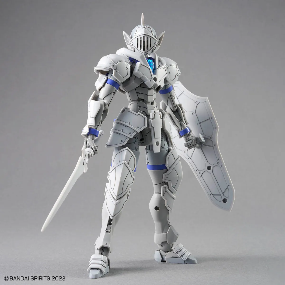 Bandai Namco 30MF 01 Liber Knight Paladin Armor, Kit de Modelo de Plástico para Armar, Mecha Coleccionable para Adultos y Coleccionistas