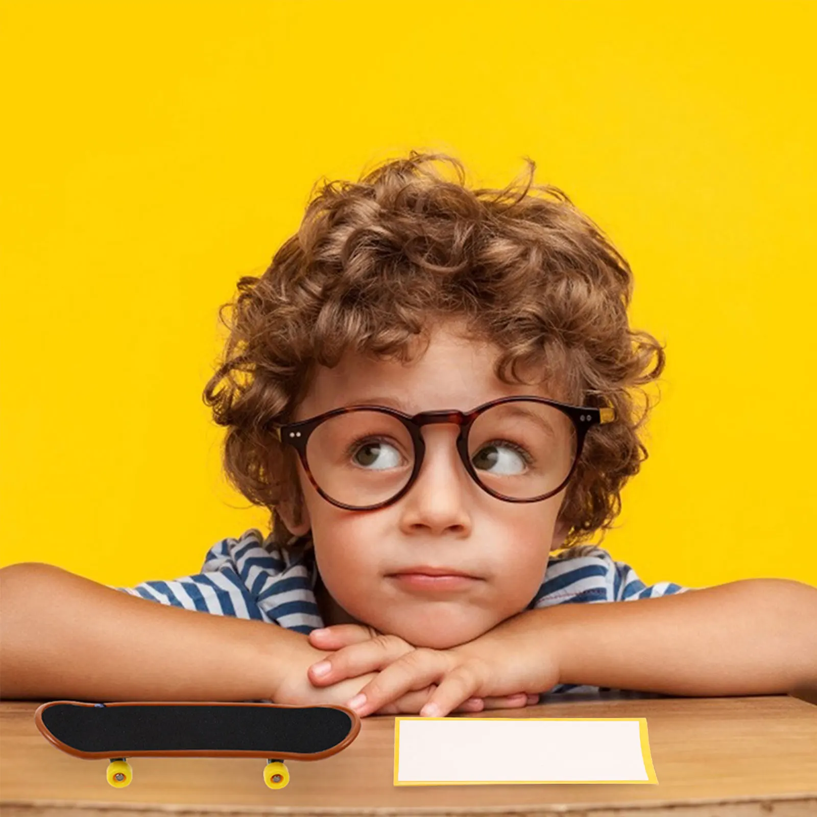 Рисунок 2 - противоскользящая наклейка для скейтборда на палец