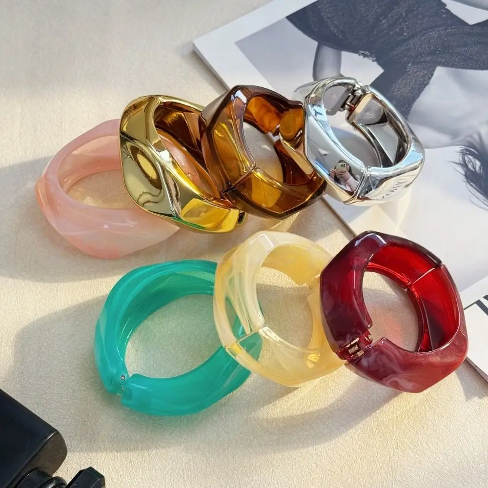 Irregular Shape Exaggerated Bangles Colorful Smudging Open Design Acrylic Wristband Vintage Style Comfortable To Wear