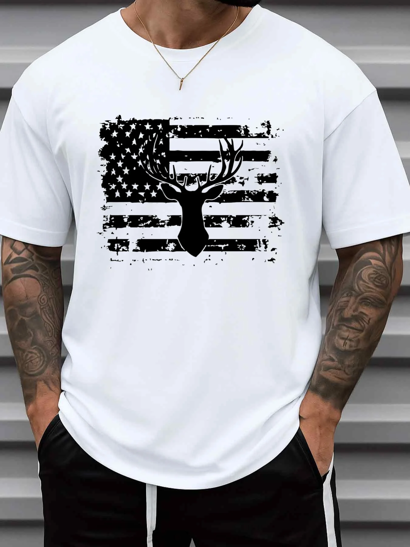 Men's 180g Pure Deer Pattern Flag T-Shirt - Short-Sleeved Crew Neck Casual Shirt with Deer Head Print Logo, White All-Season Outdoor Fitness Top, Machine Washable, Suitable for Gym and Everyday Wear
