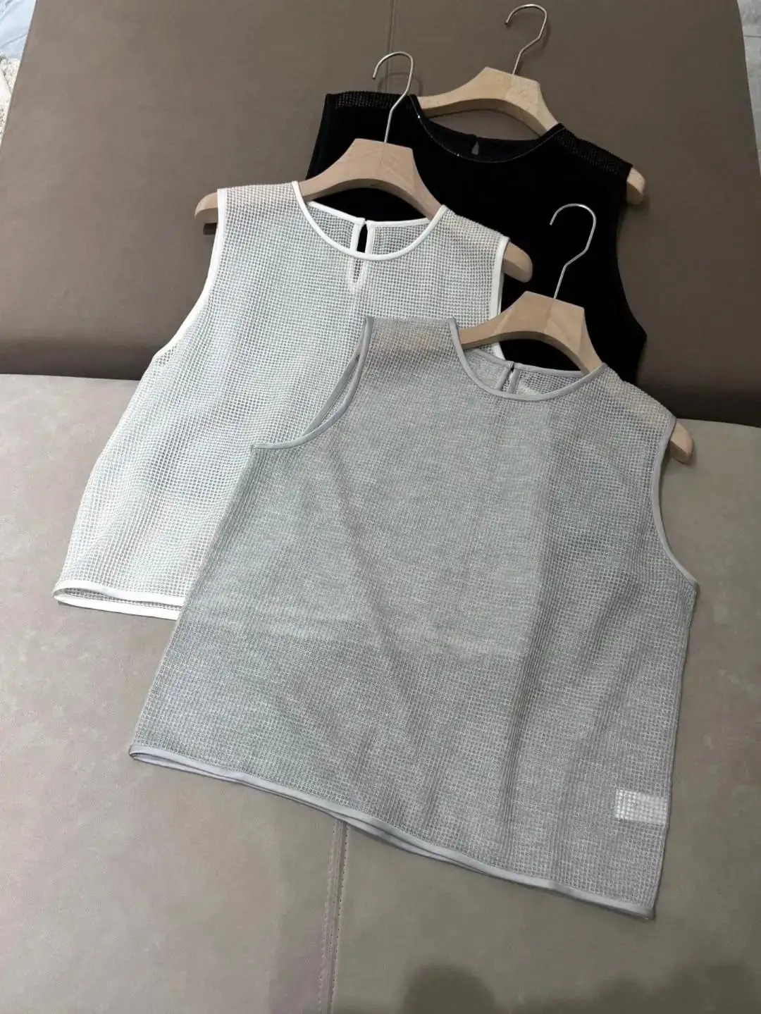 

Women's solid color round neck sleeveless versatile knitted vest