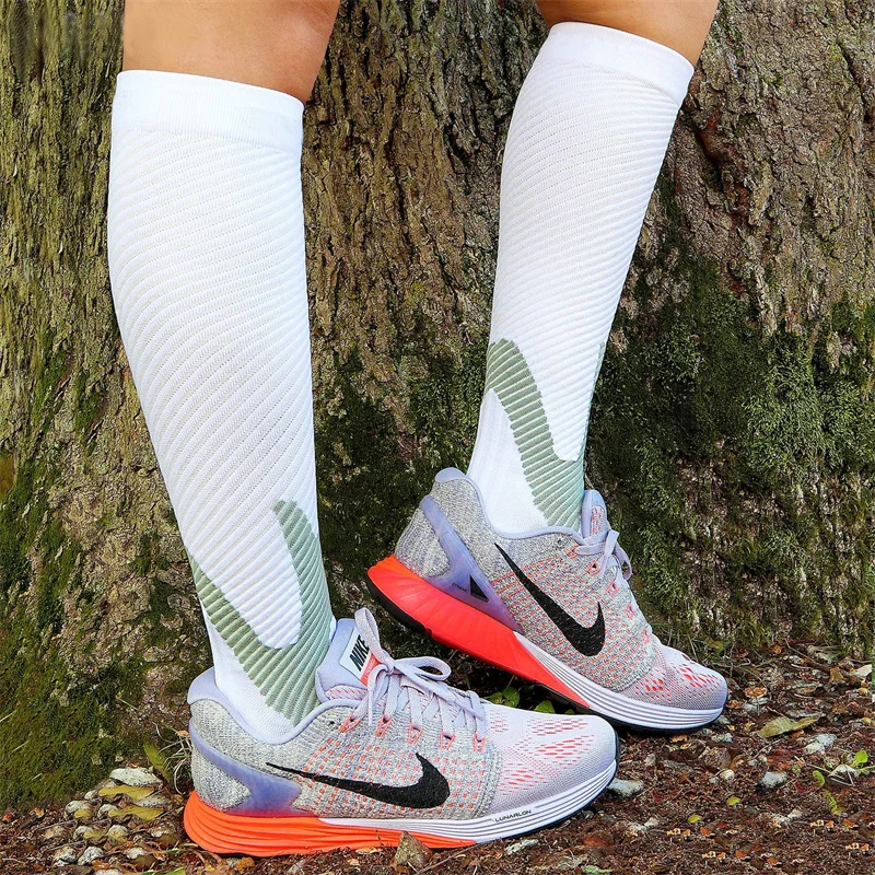 

Компрессионные носки для бега, спортивные чулки для мужчин и женщин для марафона, велоспорта, футбола, варикозного расширения вен, велосипедные дорожные носки 20-30 мм рт. ст.